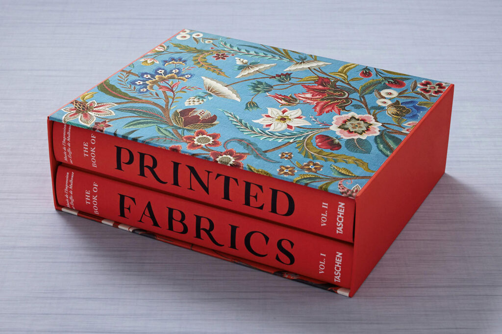 Couverture du livre - "The Book of Printed Fabrics - From the 16th century until today" 
Photo : Taschen Verlag